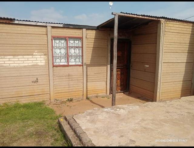 1 BEDROOM HOUSE FOR SALE IN TSAKANE